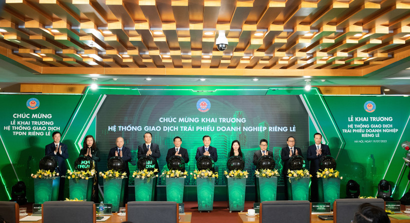 Đưa vào vận hành hệ thống giao dịch trái phiếu doanh nghiệp riêng lẻ tại HNX