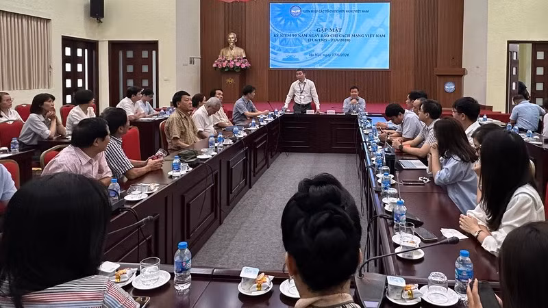 Toàn cảnh buổi gặp mặt.