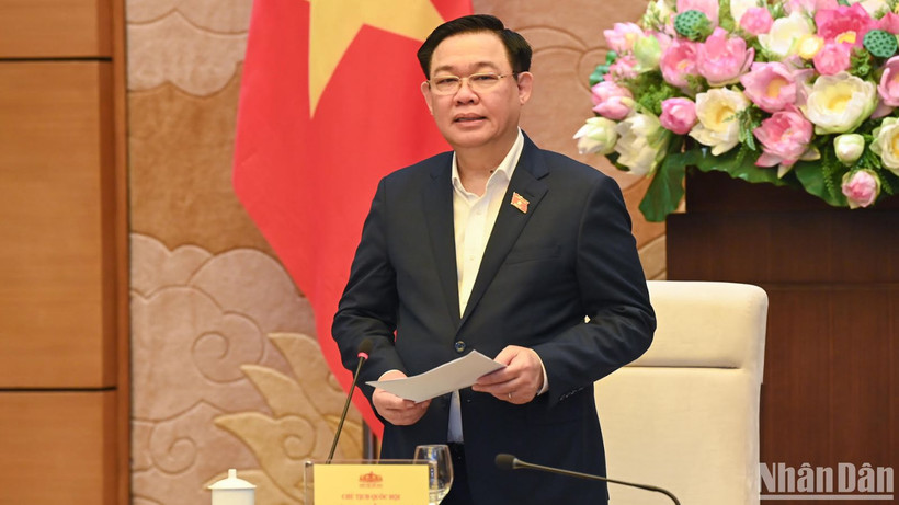 Chủ tịch Quốc hội Vương Đình Huệ phát biểu tại cuộc họp. (Ảnh: DUY LINH)