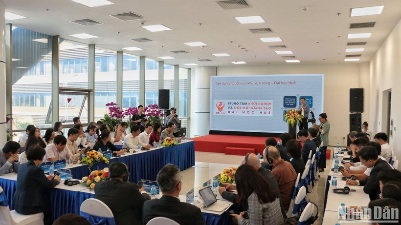 Diễn đàn có sự tham dự của lãnh đạo các trường đại học, cao đẳng trên toàn quốc. (Ảnh: HÀ NAM)