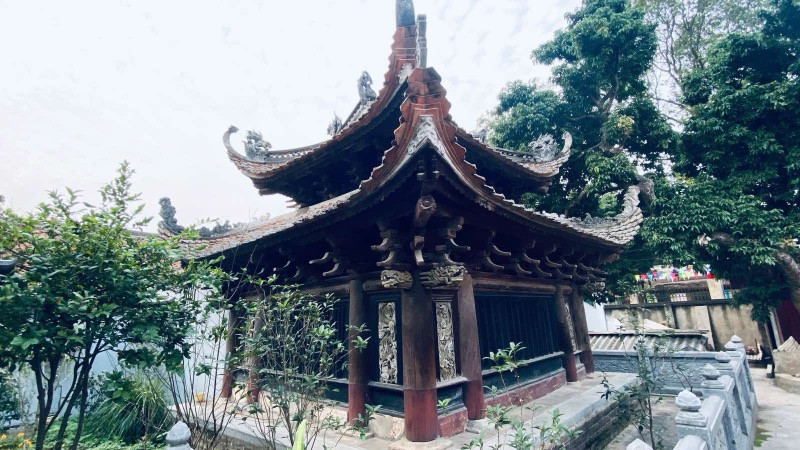 Chùa Bối Khê tọa lạc trên khuôn viên rộng rãi, thoáng đãng, với tổng diện tích 8.447 m2, là một trong những chùa vừa có quy mô lớn vừa có niên đại sớm ở châu thổ Bắc Bộ.