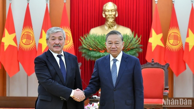 Tổng Bí thư Tô Lâm tiếp Thủ tướng Cộng hòa Kyrgyzstan Adylbek Kasymaliev. (Ảnh: ĐĂNG KHOA)