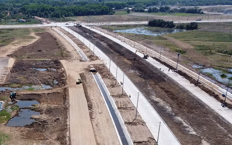 Hạ tầng trong Khu công nghiệp công nghệ cao Long Thành đang được đầu tư.