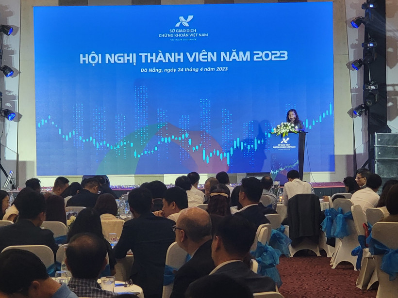 Đề nghị các công ty chứng khoán tăng chất lượng hoạt động và cung cấp dịch vụ