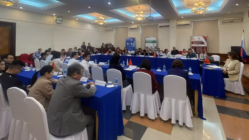 Toàn cảnh Hội nghị.