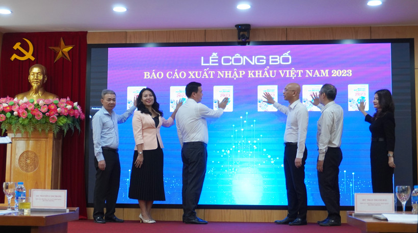 Lễ công bố ‘‘Báo cáo Xuất nhập khẩu Việt Nam 2023”. Ảnh: Mỹ Hạnh