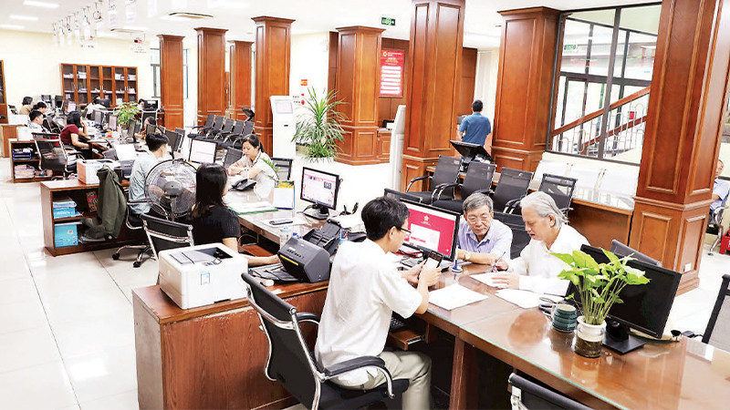 Cơ sở vật chất tại Trung tâm Hành chính tỉnh Hà Nam được đầu tư đồng bộ để phục vụ nhân dân, các đơn vị, doanh nghiệp.