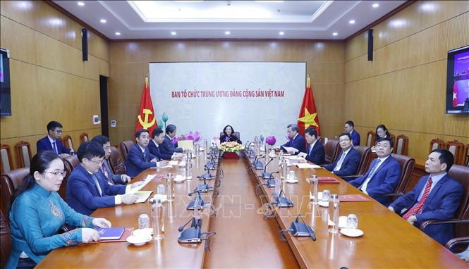 Quang cảnh đầu cầu Hà Nội. Ảnh: TTXVN