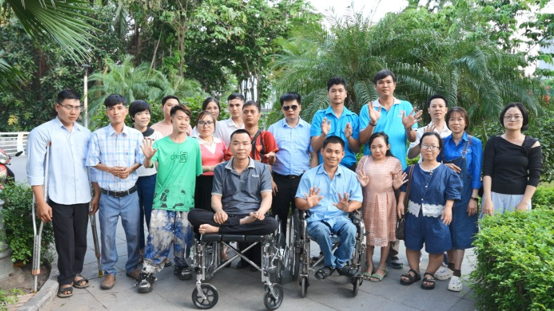 Những thanh niên tiêu biểu được tuyên dương trong chương trình "Tỏa sáng nghị lực Việt" do Trung ương Hội Liên hiệp Thanh niên Việt Nam tổ chức.