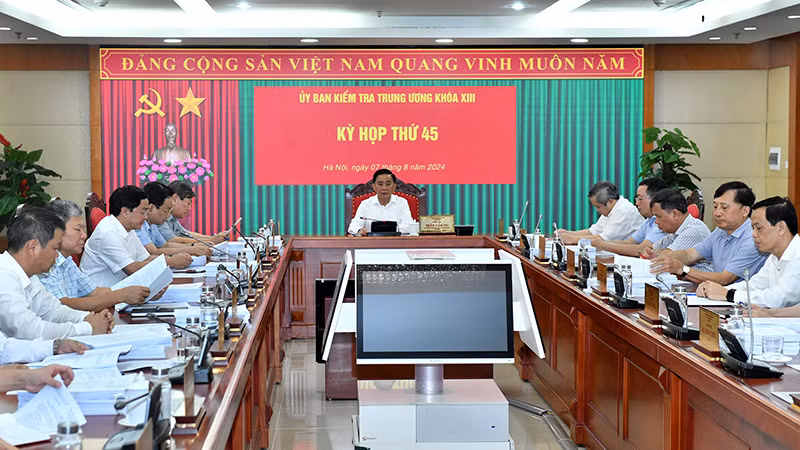 Kỳ họp thứ 45 của Ủy ban Kiểm tra Trung ương Đảng. (Ảnh ĐĂNG KHOA)
