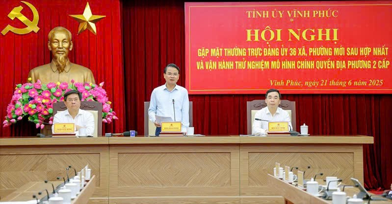 Thường trực Tỉnh ủy Vĩnh Phúc gặp mặt Thường trực Đảng ủy của 36 xã, phường mới.