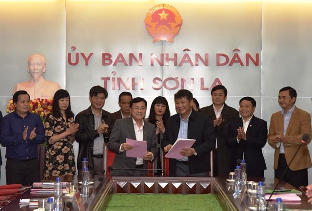 Lễ ký biên bản ghi nhớ giữa tỉnh Sơn La và Tổng Công ty Thương mại Hà Nội (Hapro).