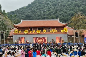 Quang cảnh Lễ khai mạc Lễ hội Xuân Ngọa Vân 2024.