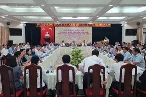 Quang cảnh Hội thảo “Thực hiện bài học “dân là gốc”, “dân là trung tâm”; phát huy sức mạnh nhân dân, sức mạnh đại đoàn kết toàn dân tộc - Thực trạng và những vấn đề đặt ra”.