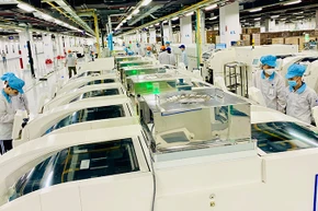 Lao động tại Khu công nghiệp sinh thái DEEP-C Hải Phòng (Khu kinh tế Ðình Vũ-Cát Hải). (Ảnh minh họa: NGÔ QUANG DŨNG)