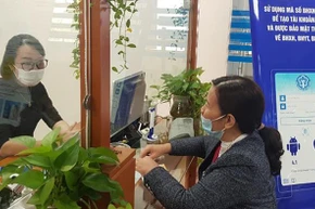 Giao dịch tại Bảo hiểm xã hội Hà Nội (Ảnh: HSS)