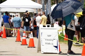 Một điểm tiêm ngừa bệnh đậu mùa khỉ tại bang California của Mỹ. Ảnh: AP