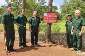 Mô hình "Tiếng kẻng an ninh trật tự" của hội cựu chiến binh ấp Thuận An, xã Thanh An, huyện Hớn Quản, tỉnh Bình Phước. (Ảnh: NHẤT SƠN)