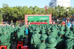 Buổi lễ giao nhận quân của thành phố Buôn Ma Thuột được tổ chức trang trọng, an toàn và ý nghĩa.