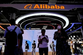 Khu vực trưng bày của tập đoàn Alibaba tại Hội nghị Trí tuệ nhân tạo Thế giới đang diễn ra ở thành phố Thượng Hải, Trung Quốc. (Ảnh: Reuters)