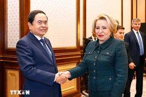 Chủ tịch Quốc hội Trần Thanh Mẫn gặp Chủ tịch Hội đồng Liên bang Nga Valentina Matvienko. (Ảnh: TTXVN)