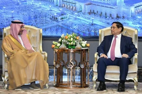 Thủ tướng Chính phủ Phạm Minh Chính tiếp Bộ trưởng Công nghiệp và Khoáng sản Saudi Arabia Bandar Alkhorayef (Ảnh: THANH GIANG). 