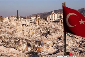 Cảnh đổ nát ở Antakya, Hatay, Thổ Nhĩ Kỳ sau trận động đất ngày 6/2. (Ảnh: AFP/TTXVN)