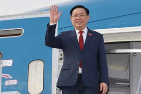 [Ảnh] Chủ tịch Quốc hội bắt đầu thăm chính thức Cộng hòa Hồi giáo Iran