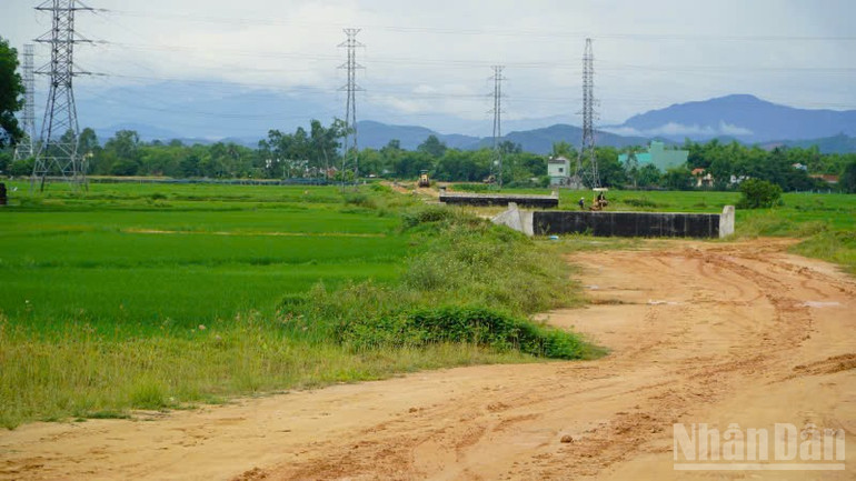 Dự án Liên kết vùng miền trung tỉnh Quảng Nam qua địa phận xã Chiên Đàn, thành phố Đà Nẵng. ndo_br_z6846043422948-35598d61cf65123cb161bcff467d9120.jpg