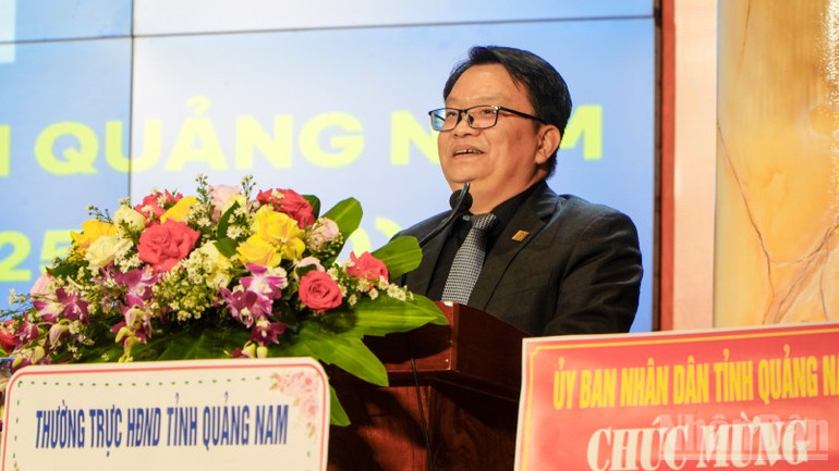 Ông Trần Quốc Bảo, Chủ tịch Hiệp hội Doanh nghiệp tỉnh Quảng Nam phát biểu tại Đại hội. ndo_br_dsc09747.jpg