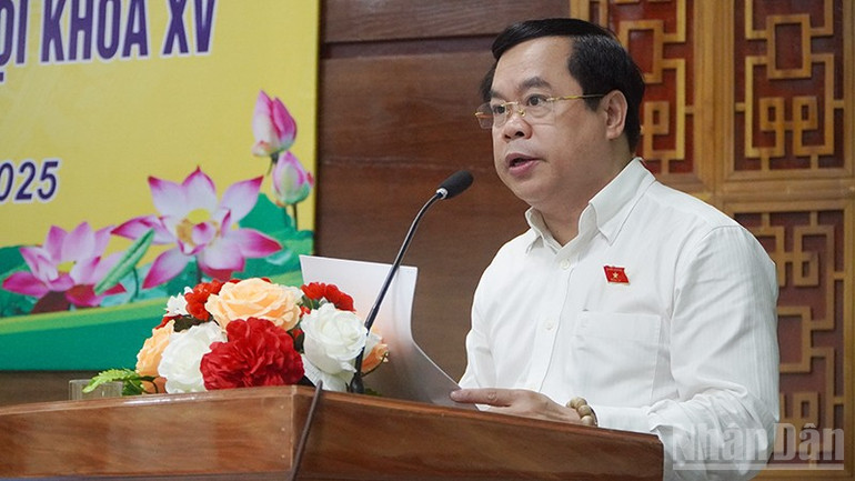 Ông Vương Quốc Thắng, Ủy viên Chuyên trách Ủy ban Khoa học, Công nghệ và Môi trường Quốc hội, đại biểu Quốc hội đơn vị thành phố Đà Nẵng báo cáo nhanh kết quả Kỳ họp thứ 9, Quốc hội khóa XV. ndo_br_7-8133.jpg