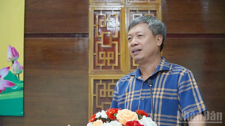 Phó Chủ tịch Ủy ban nhân dân thành phố Đà Nẵng Hồ Quang Bửu phát biểu tại buổi tiếp xúc cử tri. ndo_br_sadaa.jpg