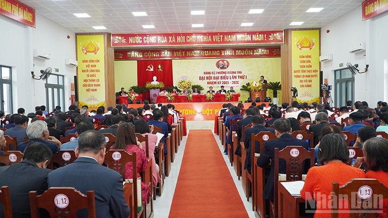 Quảng cảnh đại hội. ndo_br_sdsdsd.jpg