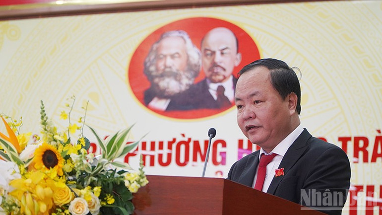 Đồng chí Nguyễn Hồng Quang phát biểu tại đại hội. ndo_br_hghf.jpg