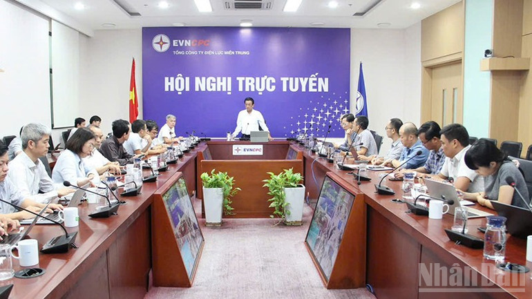 Quảng cảnh cuộc họp. ndo_br_1-3150.jpg