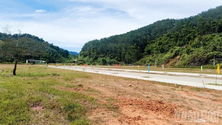 Trường phổ thông nội trú, bán trú tiểu học và trung học cơ sở xã Tây Giang được xây dựng trên diện tích hơn 4ha. ndo_br_z6922425517325-f5a0cccb11d39706295372d3e5f4b9b1.jpg