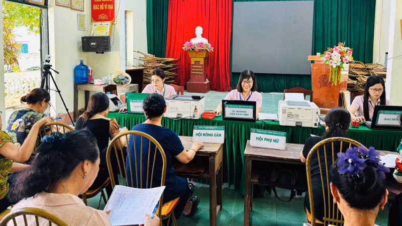 Phòng giao dịch Ngân hàng Chính sách xã hội Đan Phượng có buổi giao dịch tại Nhà Văn hoá cụm 11, Tân Lập, xã Ô Diên. 