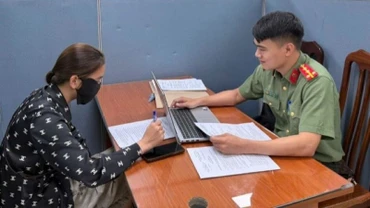 Tại cơ quan công an, chị T nhận thấy việc làm của mình là vi phạm pháp luật.