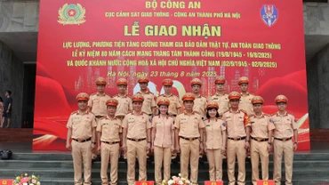 Lễ tiếp nhận 655 cán bộ, chiến sĩ tăng cường.