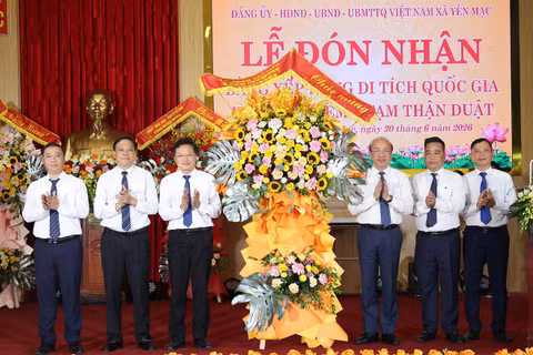 Lễ đón nhận Bằng xếp hạng Di tích quốc gia Khu lưu niệm Phạm Thận Duật.