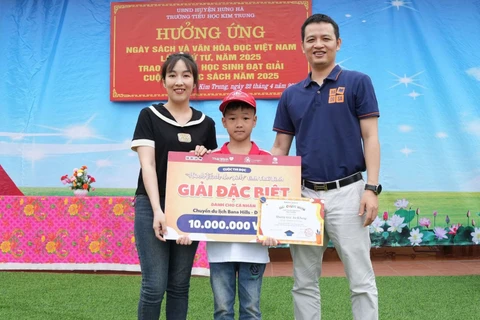 Trao giải cho thí sinh xuất sắc nhất năm 2026.