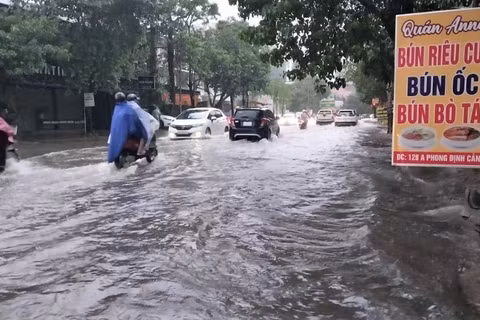 Nhiều tuyến phố trên địa bàn các phường Trường Vinh, Thành Vinh (Nghệ An) bị ngập nặng nếu có mưa lớn kéo dài. (Ảnh tư liệu)