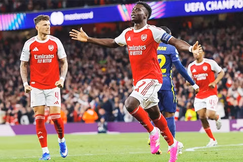 Sự trở lại đúng lúc của Bukayo Saka đã đưa Arsenal vào chung kết Champions League sau 20 năm.