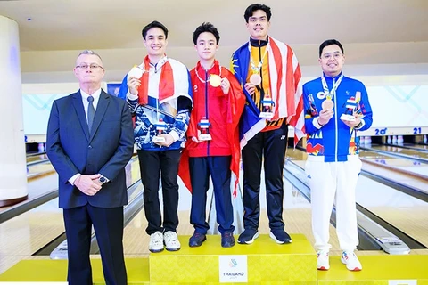Trần Hoàng Khôi, Huy chương vàng Bowling.
