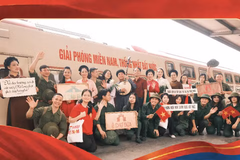 Hành trình đặc biệt của chuyến tàu Hà Nội 5 Cửa Ô đặc biệt dịp 30/4-1/5