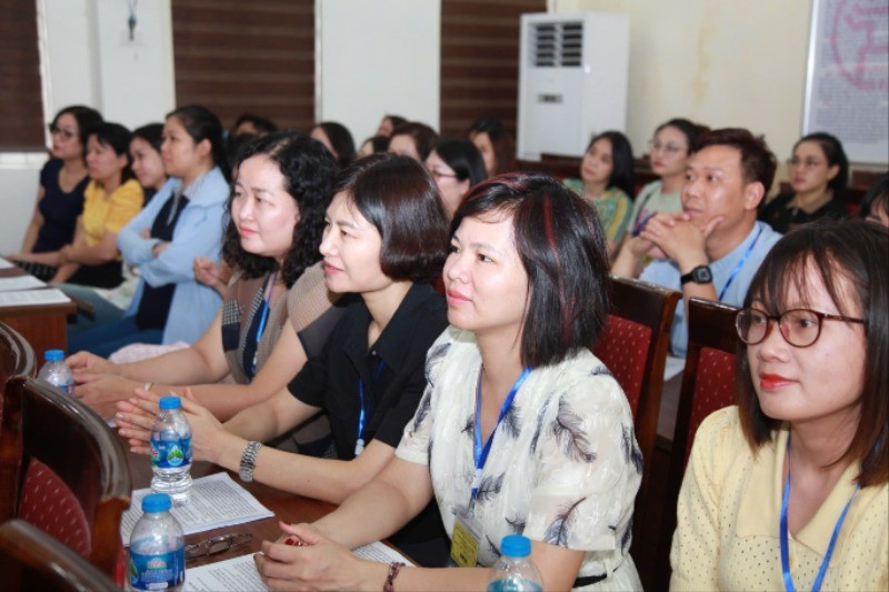 Các thầy, cô giáo làm công tác thi tại điểm thi Trường trung học phổ thông Yên Hòa img-3168-9961.jpg
