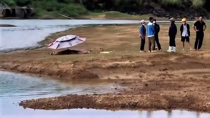 Hiện trường xảy ra vụ đuối nước thương tâm. (Ảnh: CTV)