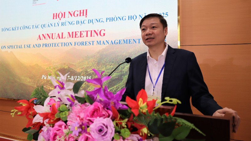 Ông Trần Quang Bảo, Cục trưởng Lâm nghiệp và Kiểm lâm phát biểu tại hội nghị.