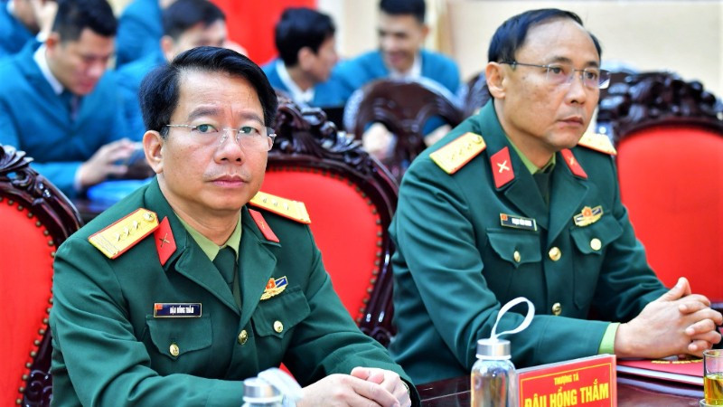 Các đại biểu tham gia buổi khai mạc. (Ảnh: TRỌNG KIÊN)