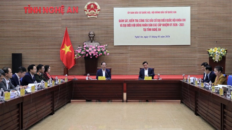 Quang cảnh buổi làm việc.